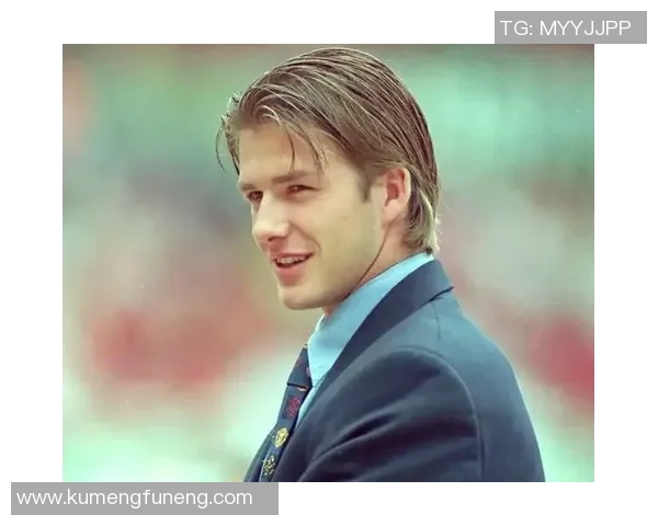 朗度足球星崛起记：从草根少年到世界足坛巨星的传奇旅程