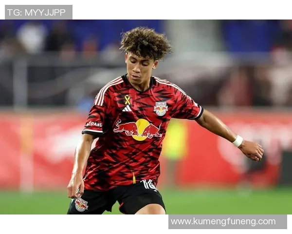 谁是足球起球时最帅的球星他的每一次起球都充满魅力与力量