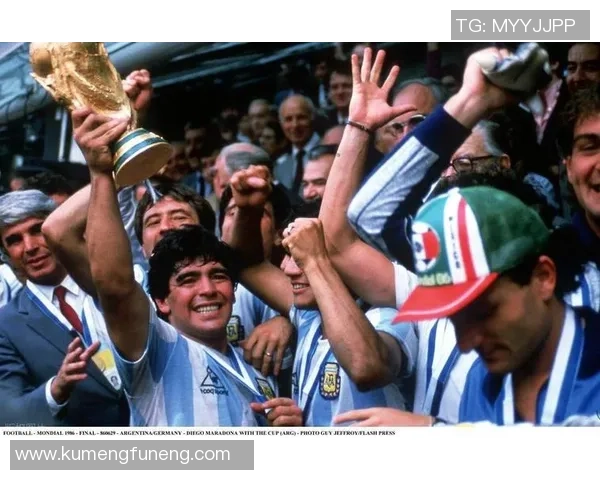 全球足球历史最强十位球星排行榜揭秘 谁是你心中的传奇之王 全球足球历史最强十位球星排行榜揭秘 谁是你心中的传奇之王